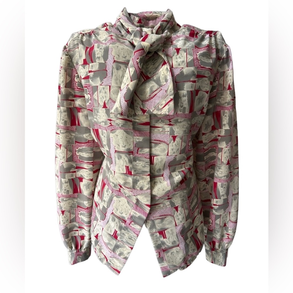 VTG 1980s Women’s Abstract Print Secretary Blouse With High Neck Bow Collar. M.